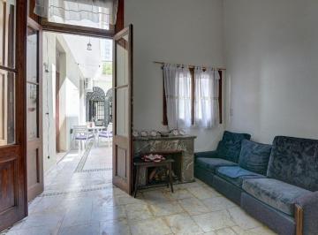 Casa · 278m² · 6 Ambientes · 1 Cochera · Venta Casa Floresta 6 Amb/terrazas - Parque - Parrilla