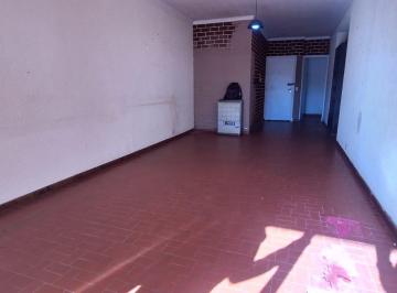 Departamento · 81m² · 4 Ambientes · Departamento de Cuatro Ambientes a Refaccionar. con Balcón.