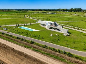 Terreno · 800m² · Venta - Terreno de 800 m² en Distrito Cero, General Lagos