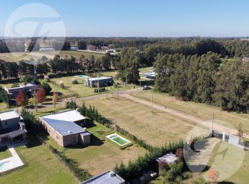 Casa · 995m² · Lote de 1.000 m² - Campos del Paraná – La Mejor Esquina del Barrio y un Entorno Natural Único
