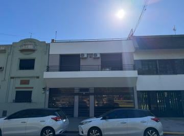 Casa · 367m² · 5 Dormitorios · 3 Cocheras · Casa Cochabamba Al 2000