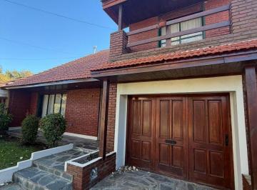 Casa de 4 ambientes, Mar del Plata · Chalet 4 Ambientes con Parque y Quincho en Barrio Zacagnini