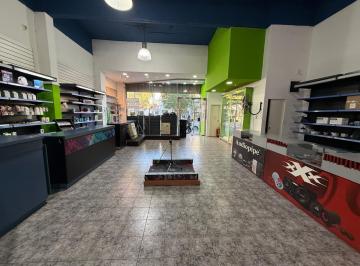 Local comercial · 200m² · 2 Ambientes · Local en Alquiler en Berazategui