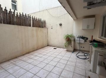 Departamento · 45m² · 2 Ambientes · Excelente 2 Ambientes, Patio, con Sum, Piletas, y Baulera!