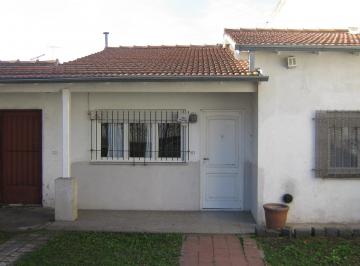 Casa · 90m² · 3 Dormitorios · 1 Cochera · Venta Casa con Departamento Zona San Carlos