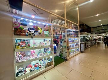 Local comercial · 60m² · 2 Ambientes · Local a La Venta en Galeria La Favorita