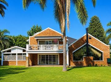 Casa · 304m² · 7 Ambientes · 1 Cochera · Casa en Venta en Mapuche Country Club, Pilar, G. B. a. Zona Norte