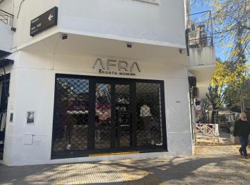 Local comercial · 110m² · Local en Excelente Esquina - Honduras y Malabia
