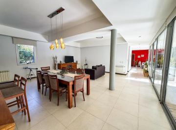 Casa · 145m² · 4 Ambientes · 2 Cocheras · Venta Casa 3 Dorm. en Los Álamos Club de Campo