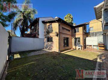 Casa · 180m² · 4 Ambientes · 2 Cocheras · Casa de 4 Ambientes en Venta