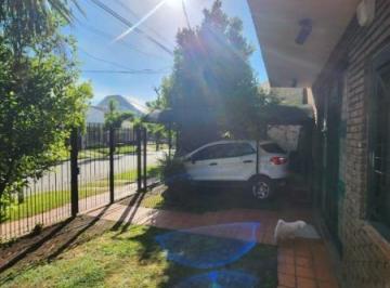 Imagen1 · Chalet 4 Ambientes en Venta en Beruti y Neuquén!