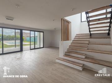 Casa · 350m² · 5 Ambientes · 2 Cocheras · Venta - Casa 3 Dorm. en Vida, Barrio Cerrado - Funes.