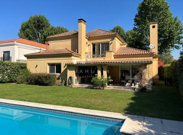 Casa · 310m² · 4 Ambientes · 1 Cochera · Casa en Venta en Ayres del Pilar, Pilar, G. B. a. Zona Norte