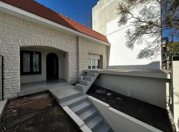 PH · 90m² · 3 Ambientes · 1 Cochera · PH Íntegramente Reciclado en Chauvin