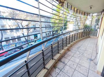 Departamento de 4 ambientes, Flores · Excelente Semipiso de 4amb con Cochera y Amplio Balcón