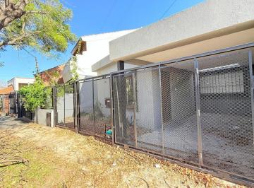 PH · 133m² · 4 Ambientes · 1 Cochera · PH en Ituzaingó Norte