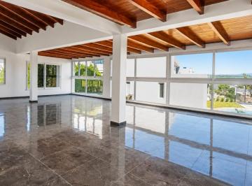 Casa · 561m² · 8 Ambientes · 8 Cocheras · Casa en Venta en La Arbolada, Malagueño
