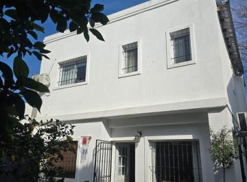 Casa de 4 ambientes, Vicente López · Divina E Impecable Casa en Alquiler por un Año, Toda Amoblada en Olivos.