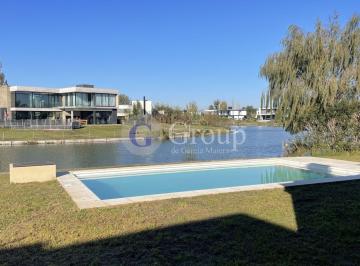 Casa · 180m² · 4 Ambientes · 3 Cocheras · Casa en Venta en El Cantón Norte, Escobar