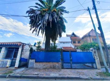 Casa de 3 ambientes, Lanús · Casa PH 3 Ambientes con Fondo Libre Amplio, Jardín y Patio en Lanús Oeste