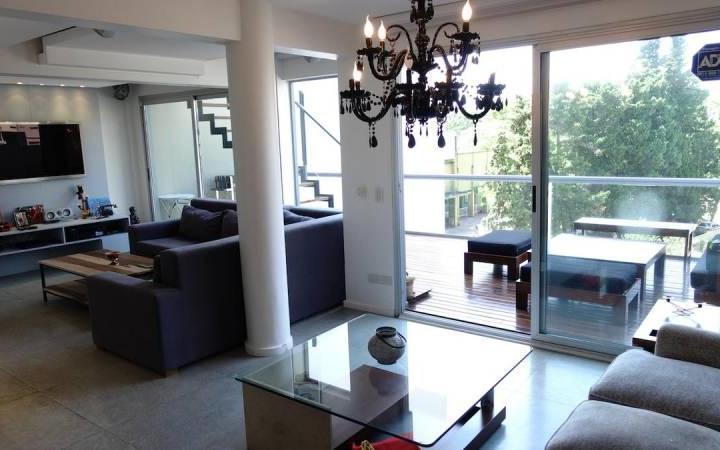 Duplex en Venta 4 Ambientes en Las Cañitas con Terraza y Cochera Vista Al Polo.