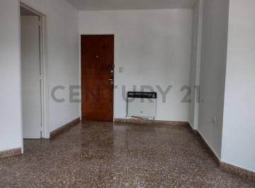 Departamento · 54m² · 2 Dormitorios · Calle 9 Esquina Diagonal 74 - Departamento en Alquiler