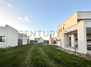 Terreno · 405m² · Lote en Venta en Barrio El Quimilar, City Bell