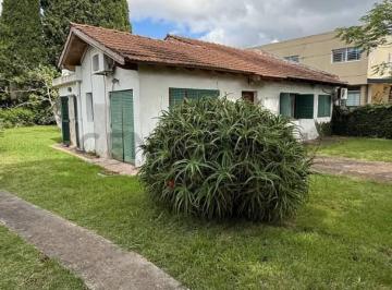 Casa · 145m² · 5 Ambientes · 2 Cocheras · Casa en Venta en Gonnet