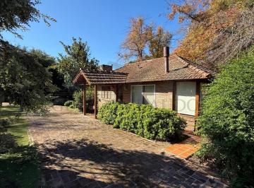 Casa · 1339m² · 4 Ambientes · 2 Cocheras · Casa en Las Praderas de Lujan