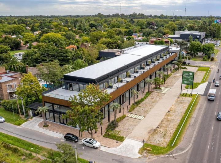 Local comercial · 448m²
