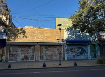 Local comercial · 575m² · Local en Venta en Calle 12 - La Plata