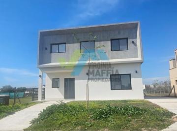 Casa · 170m² · 6 Ambientes · 3 Cocheras · Casa en Venta en Santa Elisa, Pilar del Este, Pilar