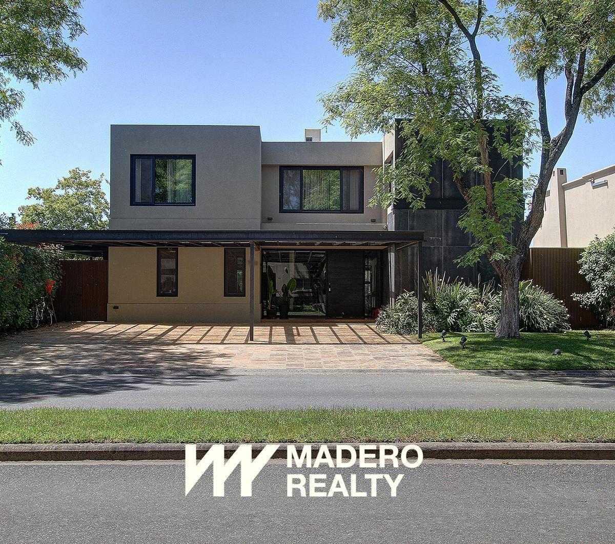 Espectacular Casa en Santa Barbara - Corredor Bancalari al 3900