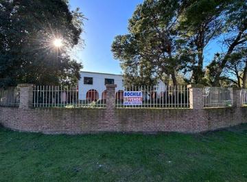Casa de 14 ambientes, Bahía Blanca · Propiedad en Venta - Barrio Patagonia