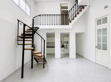 PH · 94m² · 4 Ambientes · Venta – Casa de Pasillo en PH de 3 Dorm.. Barrio Martín, Rosario. Apto Crédito.