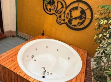Departamento de 4 ambientes, Ciudad de Mendoza · Depto con Jacuzzi Privado. Mejor Ubicación.