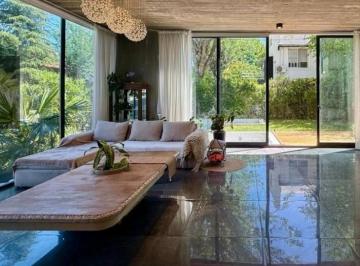 Casa · 240m² · 5 Ambientes · Casa en Venta 5 Ambientes Country Banco Provincia