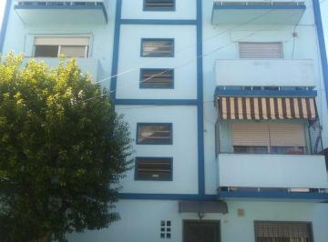 PH de 3 ambientes, Villa Real · PH 3 Ambientes Al Frente con Balcon