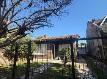 Casa · 130m² · 3 Ambientes · 1 Cochera · Chaelt en Venta en Ituzaingó Norte