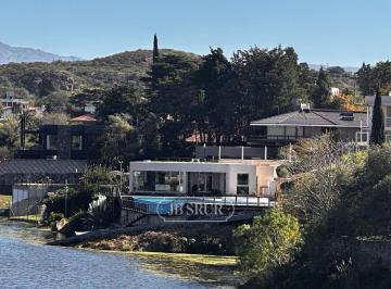Casa · 97m² · 3 Ambientes · 1 Cochera · Casa en Venta Carlos Paz S/ Lago San Roque
