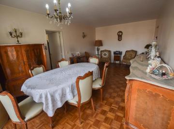 Departamento · 62m² · 3 Ambientes · Venta - Departamento de 2 Dorm. - Barrio Centro