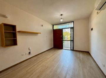 Casa · 75m² · 3 Ambientes · 1 Cochera · Venta Casa Duplex 3 Ambientes en Ramos Mejia