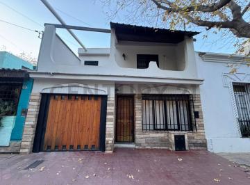 Casa · 133m² · 3 Dormitorios · 1 Cochera · Casa en Venta Quinta Seccion Mendoza