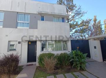 Casa · 77m² · 3 Ambientes · 1 Cochera · Moderno Dùplex de Categoría en Venta en 23 Entre 507 y 508, Gonnet| 2 Dorm. | Complejo Altos
