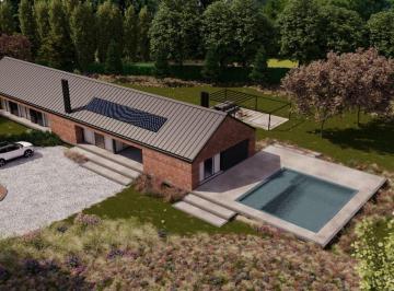 Casa · 275m² · 8 Ambientes · 2 Cocheras · Venta de Exclusiva Casa a Estrenar - 8 Amb S/1 Ha