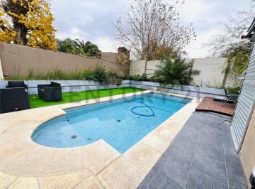 Casa · 90m² · 3 Ambientes · 2 Cocheras · Casa en Venta en San Carlos