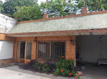 PH · 180m² · 4 Ambientes · 1 Cochera · Vende - Casa en PH de 4 Ambientes con Quincho Parrilla / Entrada Auto