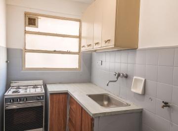 Departamento · 29m² · 2 Ambientes · Venta Depto Flores con Renta Piso Alto y Luminoso!