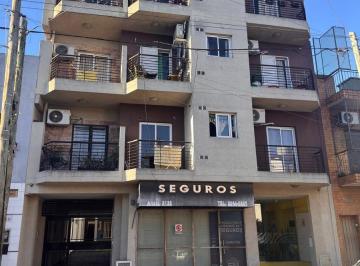 Departamento · 39m² · 2 Ambientes · Departamento en Planta Baja con Patio en Villa Luzuriaga