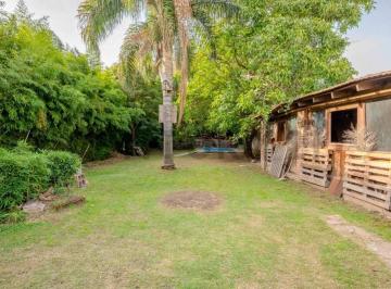 Casa · 260m² · 5 Ambientes · 3 Cocheras · Oportunidad en Villa Bosch - Casa 5 Ambientes con Hermoso Parque - Permuta